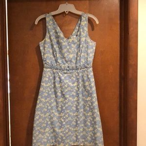 Adorable Lilly Pulitzer cut out front Dress